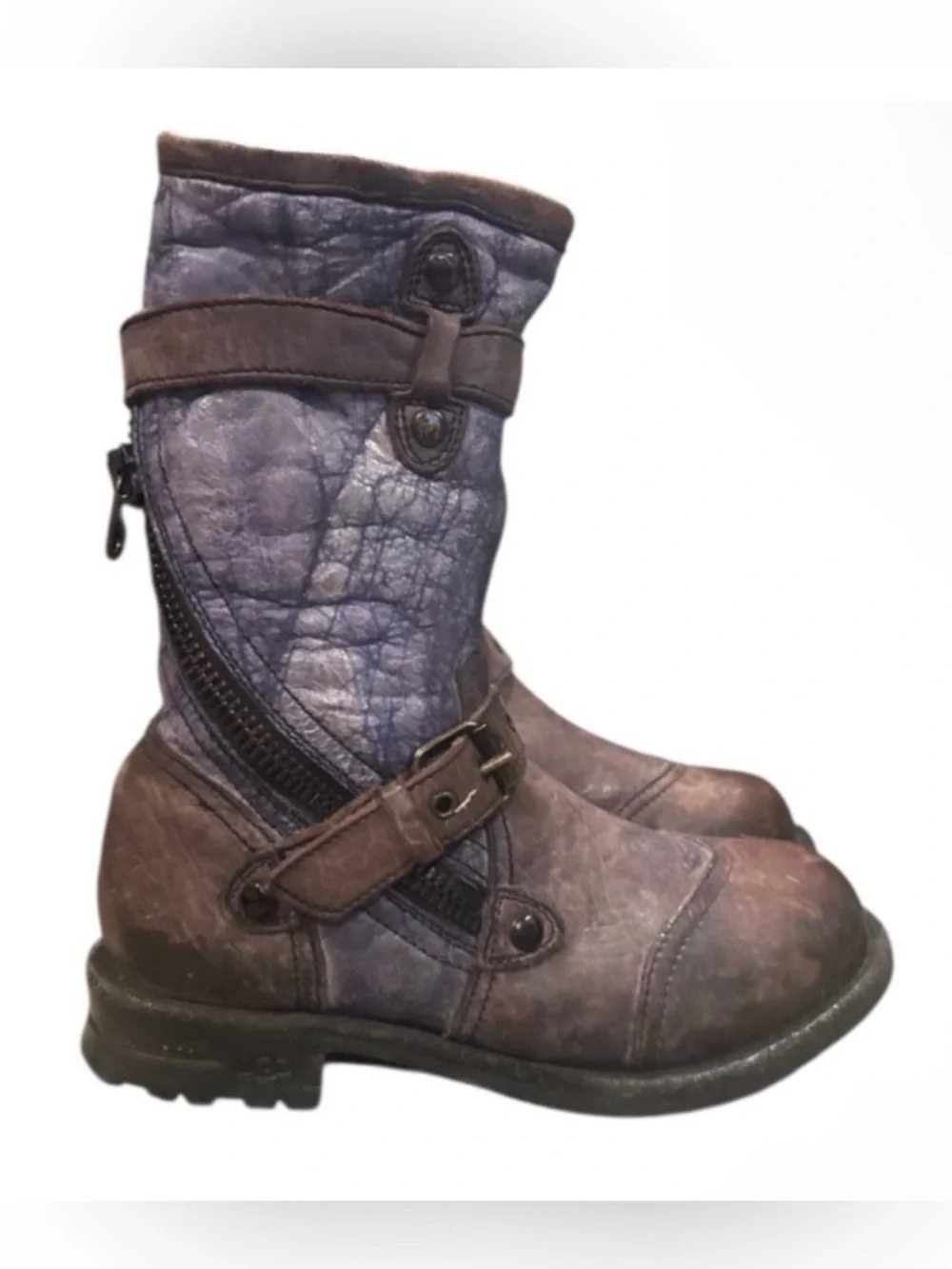 UGG rare authentic